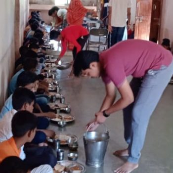 eklavya-asharam-shala-food